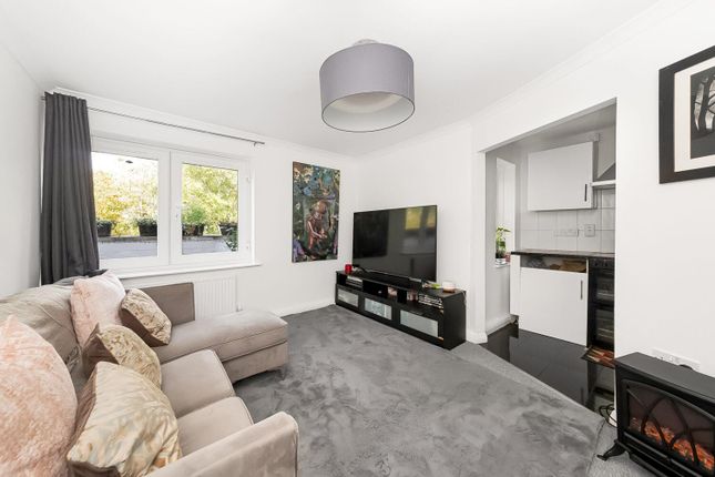 Central Hill, Crystal Palace, London... 2 bed flat for sale
