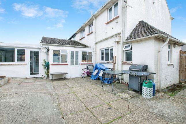 4 bed semi-detached house