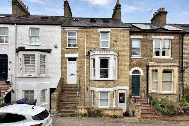 7 bedroom town house for sale