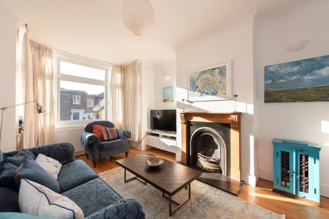 Red Lion Lane, London SE18 2 bed property for sale