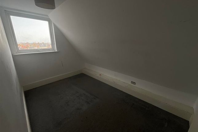 Queens Road, Broadstairs, Kent 2 bed flat for sale