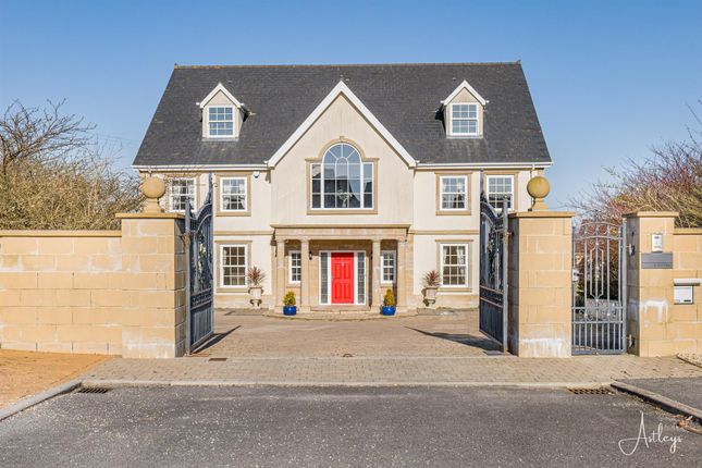 6 bed detached house
