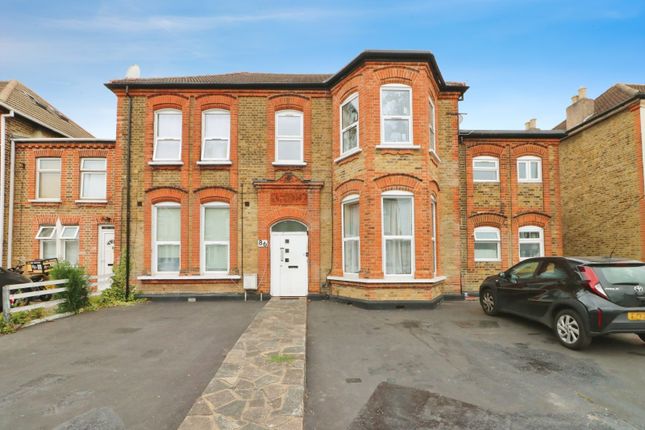 Aldborough Road South, Ilford IG3 1 bed apartment for sale