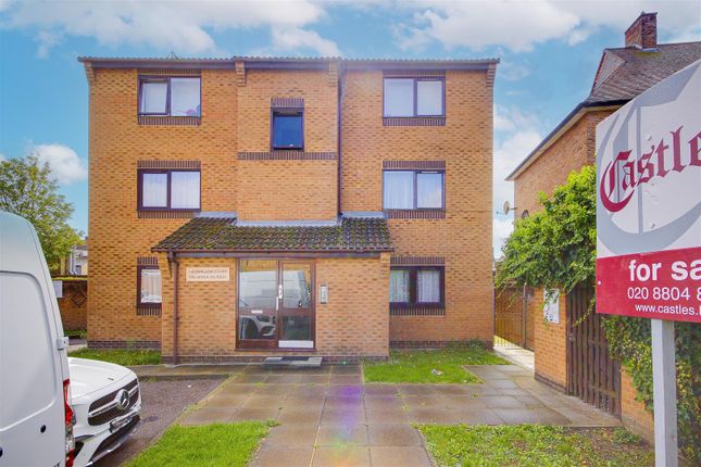 Swallow Court, Grove Road West, Enfield 1 bed flat for sale
