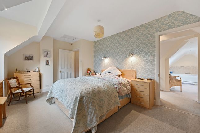 3 bed semi-detached bungalow