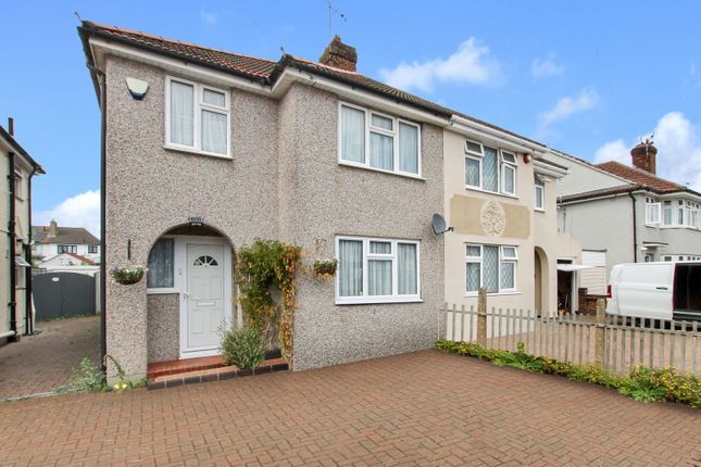 Windermere Avenue, Havering RM12 3 bed semi
