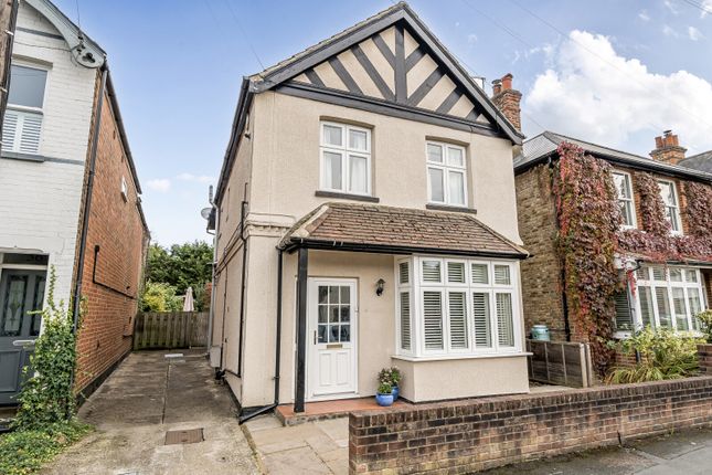 Station Road, West Byfleet, KT14 3 bed detached house for sale