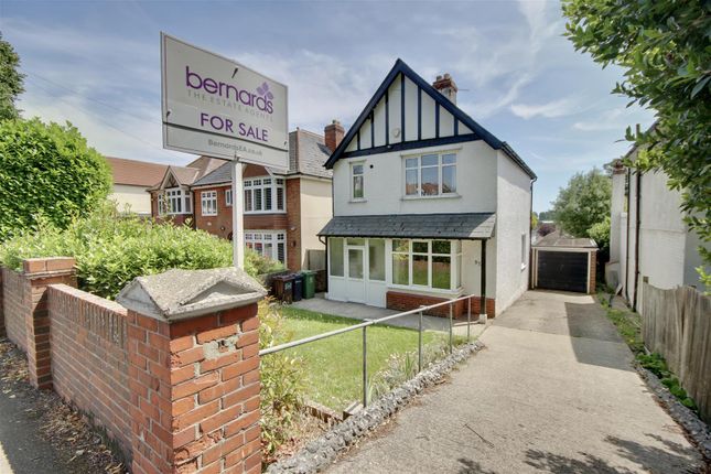 3 bed detached house