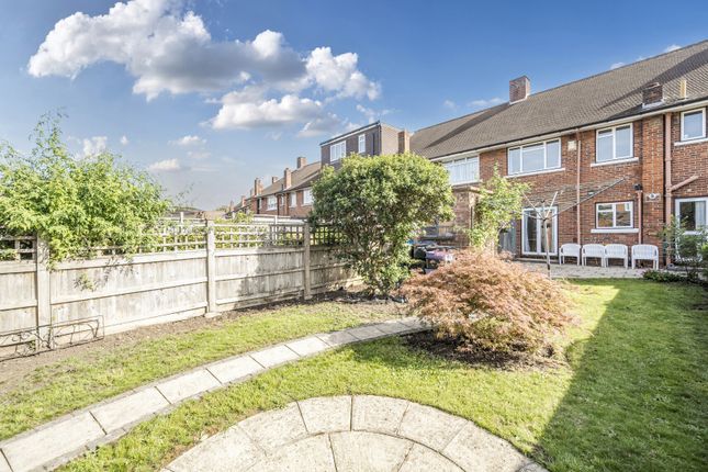 Marlowe Square, Mitcham CR4 3 bed house for sale