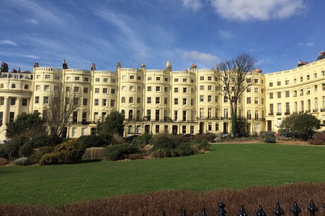 Brunswick Square, Hove, East Sussex, BN3 1 bed flat for sale