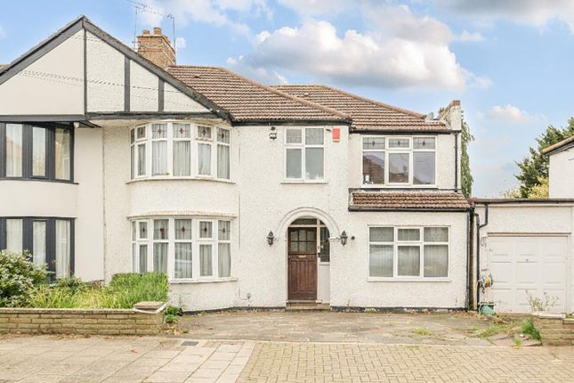 Drummond Drive, Stanmore HA7 4 bed semi