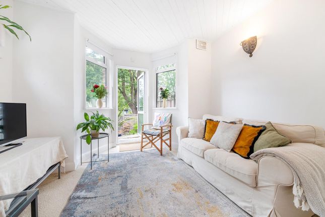 Tierney Road, London SW2 2 bed flat for sale