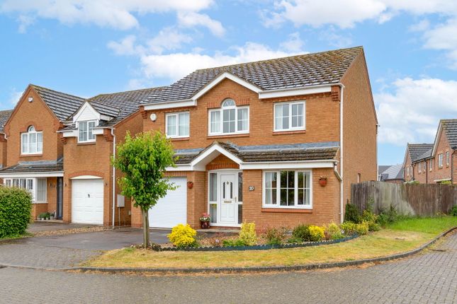 Lilac Grove, Biggleswade SG18 4 bed detached house for sale
