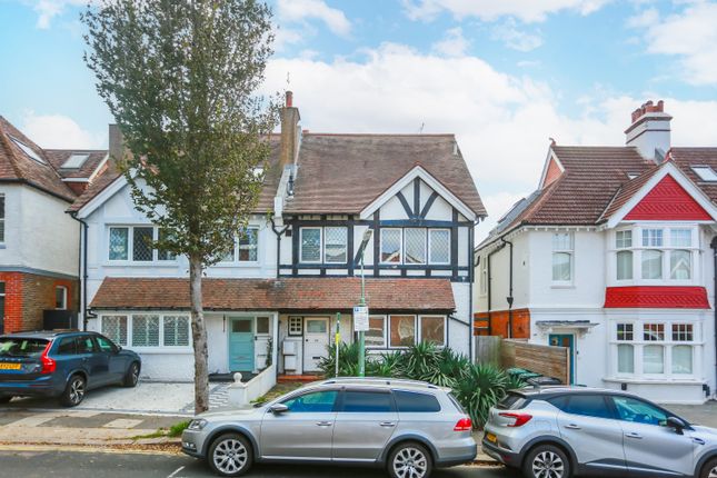 Bigwood Avenue, Hove, BN3 2 bed flat for sale