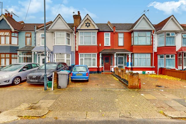 Clifton Avenue, Wembley 3 bed terraced house for sale