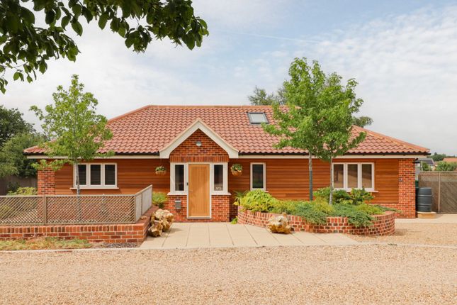 Heath Rise, Poringland, Norwich, Norfolk 3 bed bungalow for sale