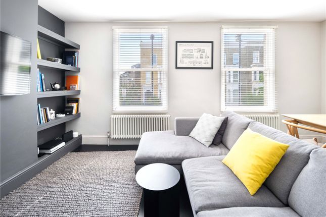 Powerscroft Road, Hackney, London, E5 3 bed flat for sale