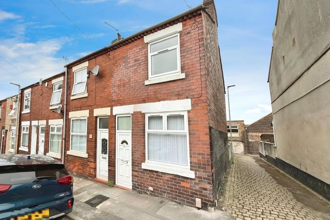Kelsall Street, Staffordshire ST6 2 bed end of terrace house for sale