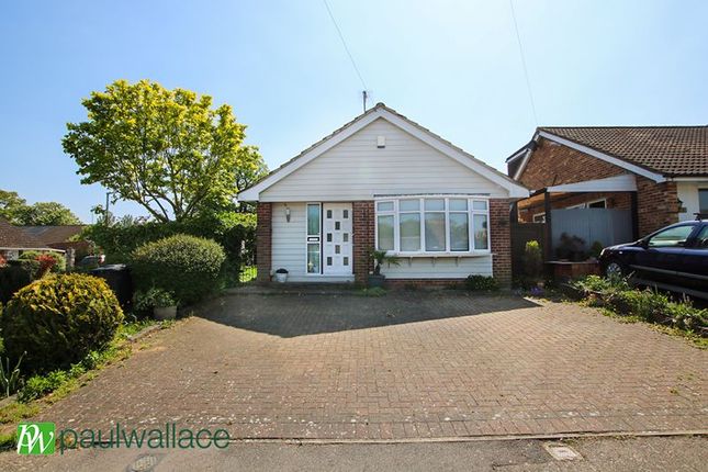 Bonney Grove, West Cheshunt 2 bed bungalow for sale