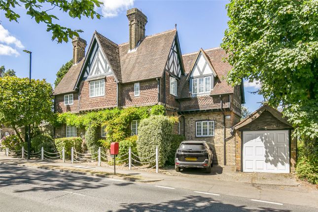 Camlet Way, Hadley Wood, EN4 4 bed detached house for sale