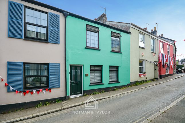 Terraced house for sale