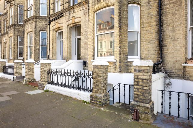 Tisbury Road, Hove 2 bed flat for sale