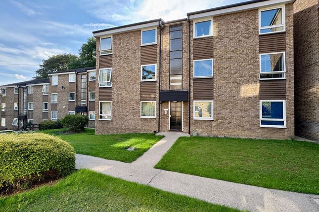 Grosvenor Park Gardens, Headingley... 2 bed flat for sale
