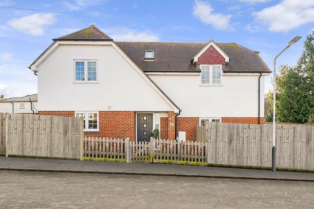 Doric Avenue, Tunbridge Wells, TN4 3 bed detached house for sale