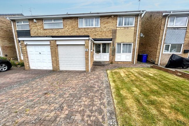 Langdale Drive, Cramlington... 3 bed semi