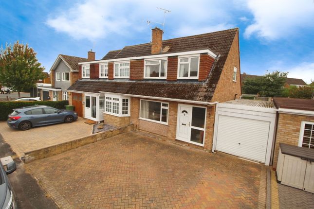 Sandicliffe Close, Kidderminster DY11 3 bed semi
