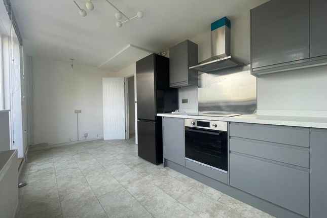 3 bed maisonette