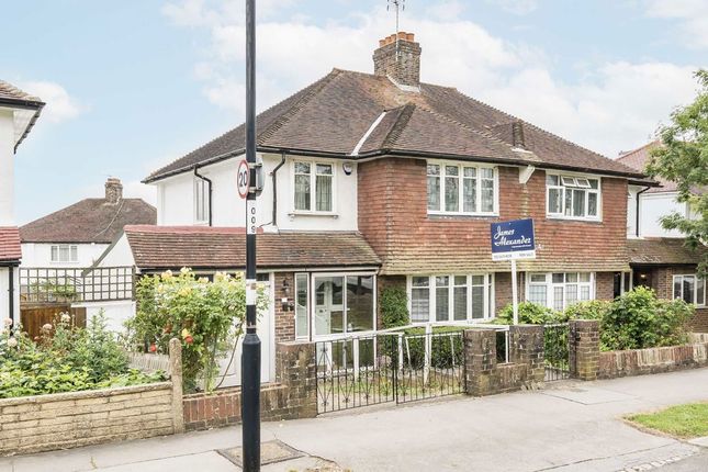 Crescent Way, London 3 bed detached house for sale