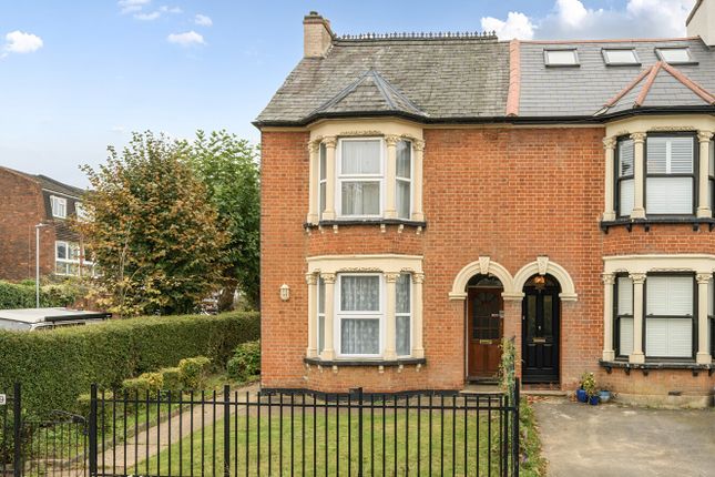 Bushey Grove Road, Bushey WD23 2GJ 3 bed semi