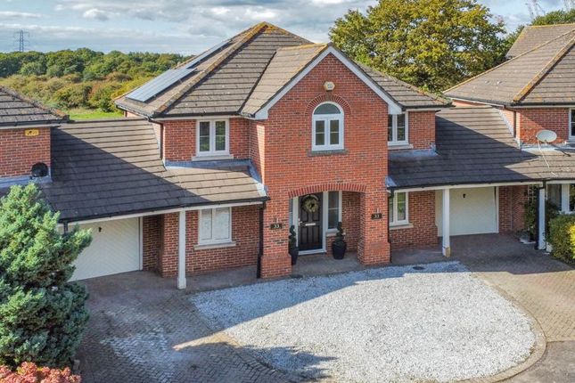 Marchwood 4 bed link detached house for sale
