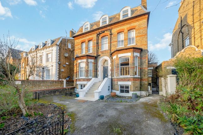Mount Ephraim Road, Streatham, SW16 1 bed flat for sale