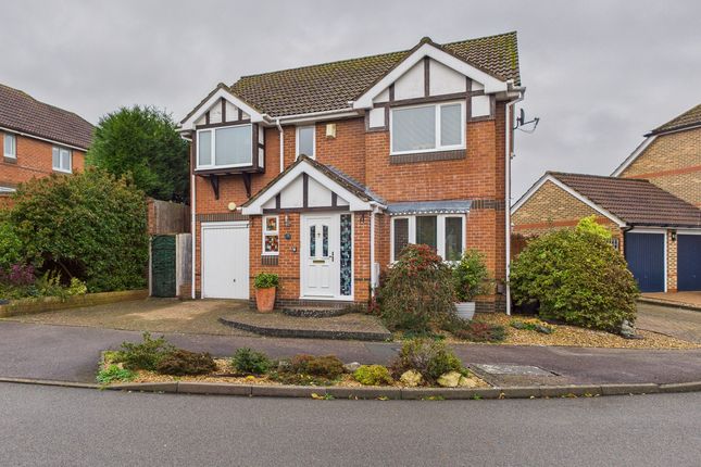 Knights Orchard, Hemel Hempstead, HP1 4 bed detached house for sale