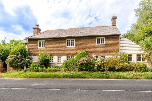 Heathfield TN21 5 bed detached house for sale