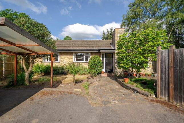 Woking,  Woking,  GU22,  GU22 3 bed detached bungalow for sale
