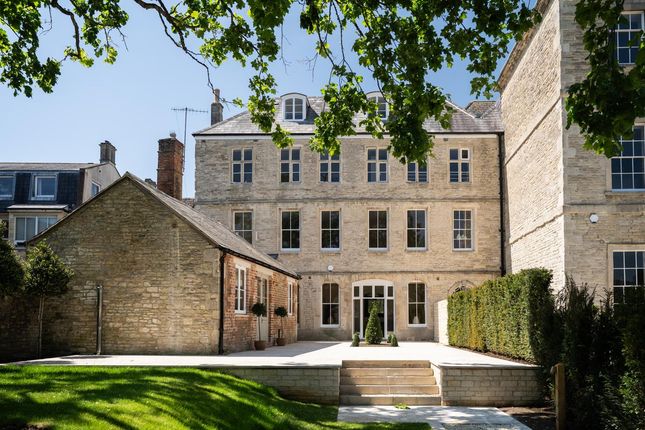 Dollar Street, Cirencester GL7 7 bed townhouse for sale