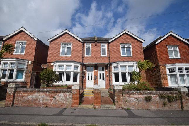 Vicarage Drive, Eastbourne BN20 17 bed semi