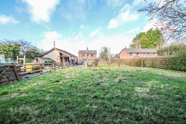 Liverpool Road, Preston PR4 3 bed detached house for sale