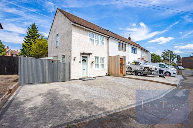 Arrowsmith Road, Chigwell IG7 2 bed terraced house for sale