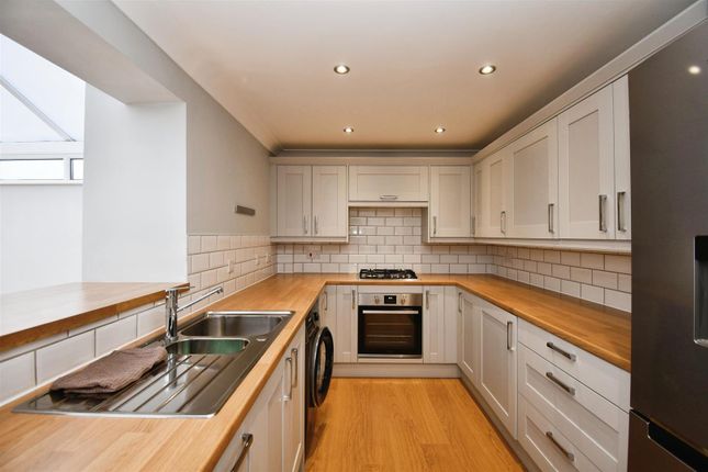 Saffrondale, Anlaby, Hull 2 bed terraced house for sale
