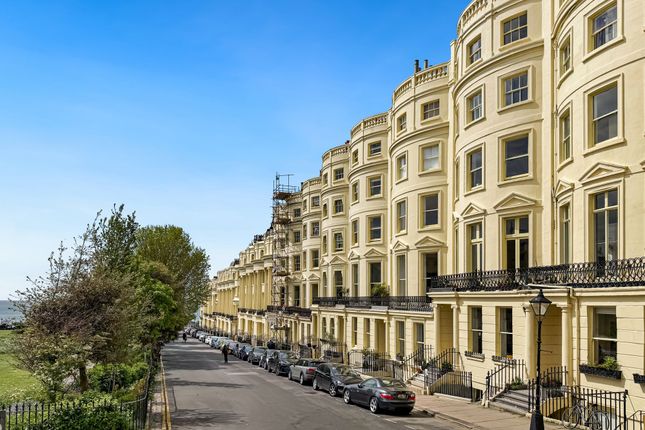 Brunswick Square, Hove, BN3 1 bed flat for sale