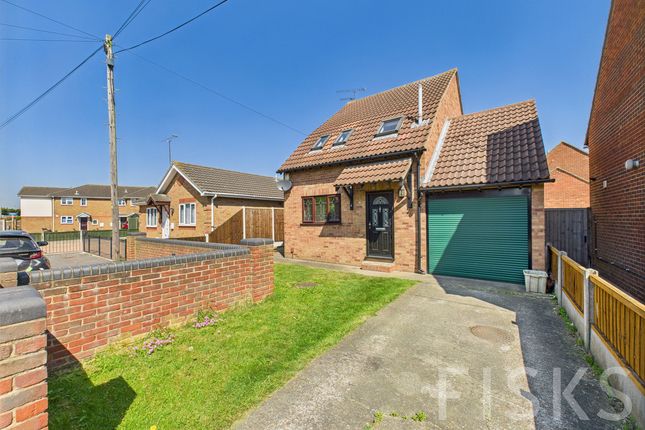 Ashworths, Canvey Island, SS8 2 bed detached house for sale