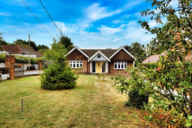Castle Hill, Longfield DA3 5 bed bungalow for sale