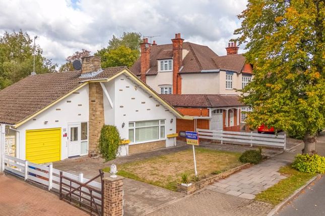 Royston Park Road, Hatch End 2 bed bungalow for sale
