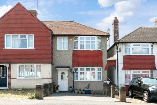 Browning Avenue, Worcester Park 2 bed end of terrace house for sale