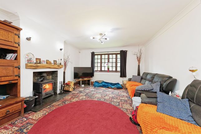 4 bedroom detached bungalow for sale