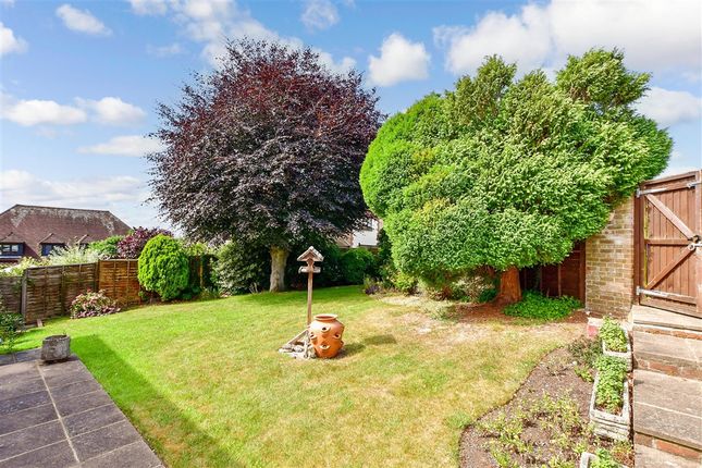 4 bed detached house